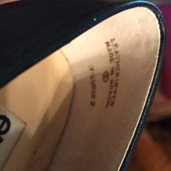 Enzo Angiolini 2” blue leather heels. Gently used. - Picture 4 of 5